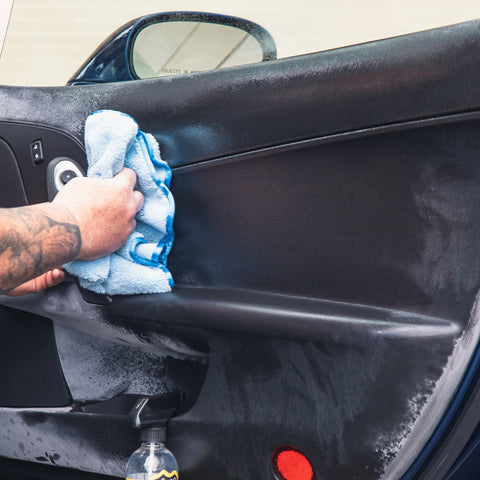 Jay Leno's Garage Wash & Gloss 8-Piece Detailing Bucket Kit - Wash, Clean & Protect